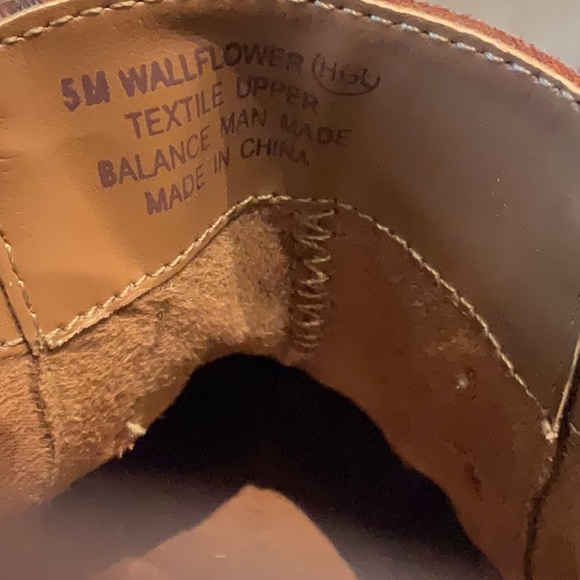 A2 Aerosoles Suede Wallflower Shooties . - Picture 8 of 8